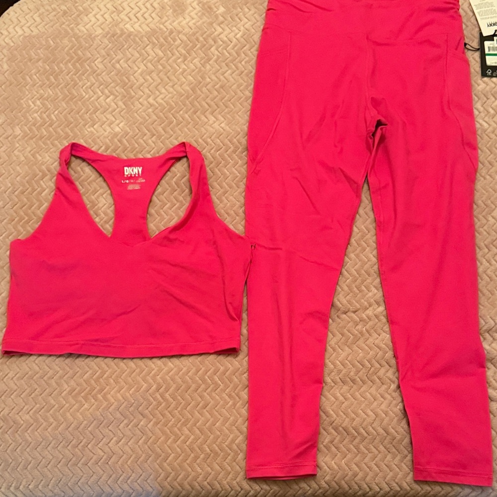 NWT DKNY Fuchsia Activewear Sports bra & Leggings Set shirt size Large